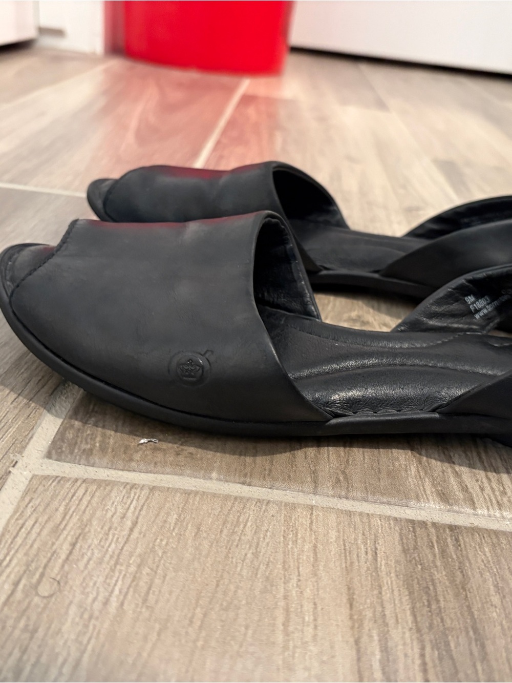 Børn Trang Black Leather Slingback Sandals. - Picture 3 of 5